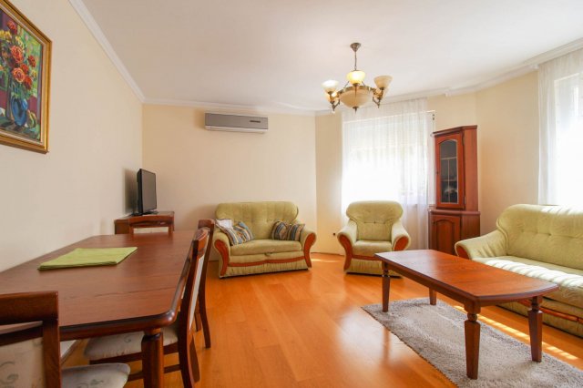 Kiadó téglalakás, albérlet, Debrecenben 350 E Ft / hó, 3 szobás