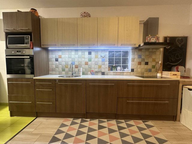 Eladó családi ház, Székesfehérvárott 88 M Ft, 3+1 szobás