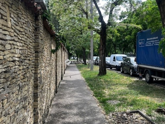 Eladó téglalakás, Budapesten, XIV. kerületben 360 M Ft, 5 szobás