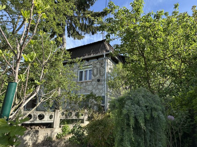 Eladó ikerház, Piliscsabán 62 M Ft, 2 szobás