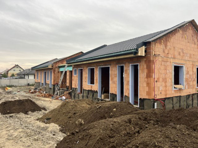 Eladó családi ház, Gyálon 114.9 M Ft, 5 szobás