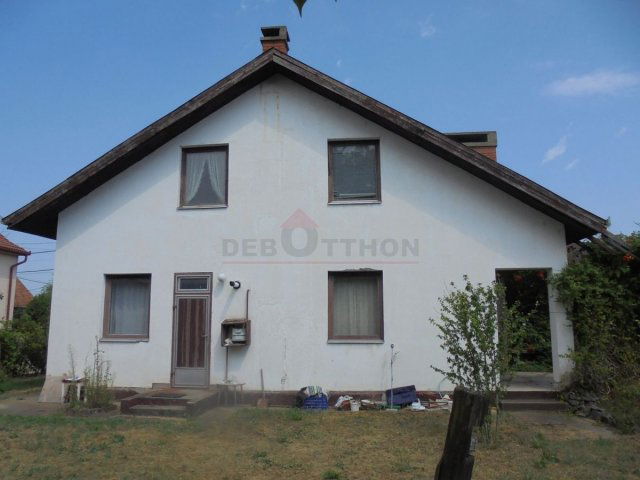 Eladó családi ház, Debrecenben 99 M Ft, 4 szobás