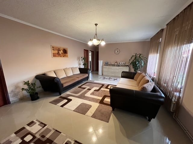 Eladó családi ház, Sényőn 66.9 M Ft, 3 szobás