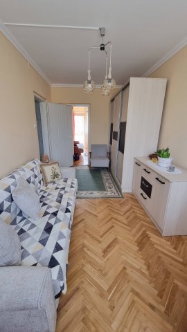 Eladó panellakás, Nyíregyházán 49.5 M Ft, 4 szobás