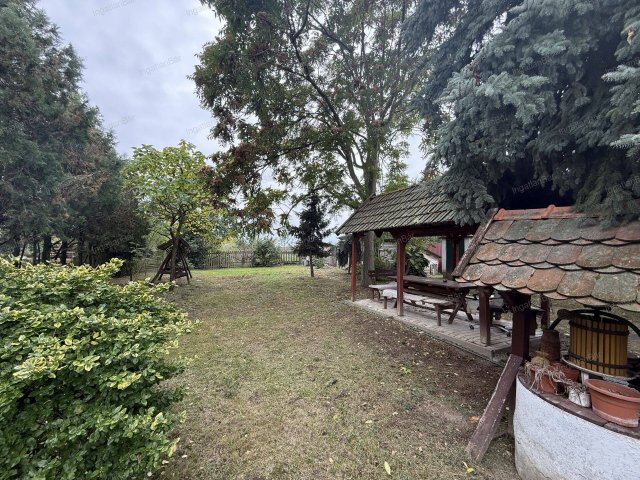 Eladó családi ház, Ököritófülpösön 26.5 M Ft, 2+1 szobás