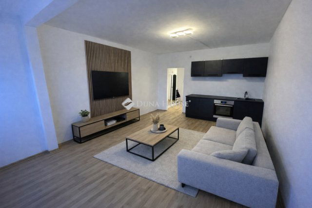 Eladó panellakás, XIX. kerületben, Dobó Katica utcában