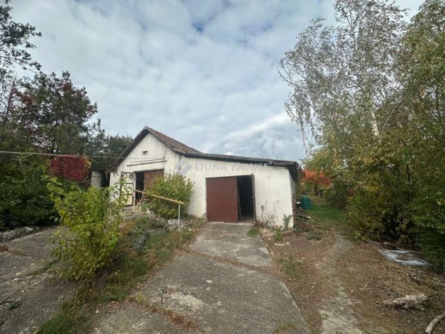 Eladó családi ház, Érden 99 M Ft, 4 szobás