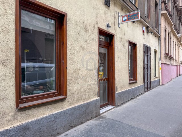 Eladó üzlethelyiség, Budapesten, VII. kerületben 84.9 M Ft