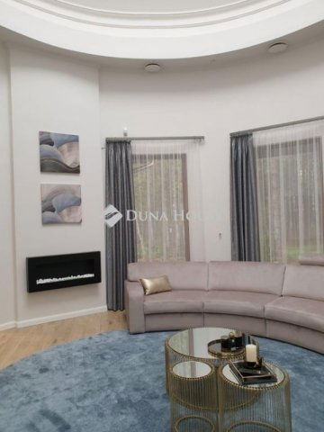 Eladó családi ház, Kecskeméten 379 M Ft, 10 szobás