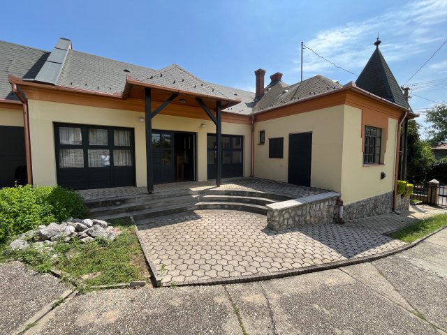 Eladó családi ház, Pécsett, Tiborc utcában 104.9 M Ft, 3 szobás