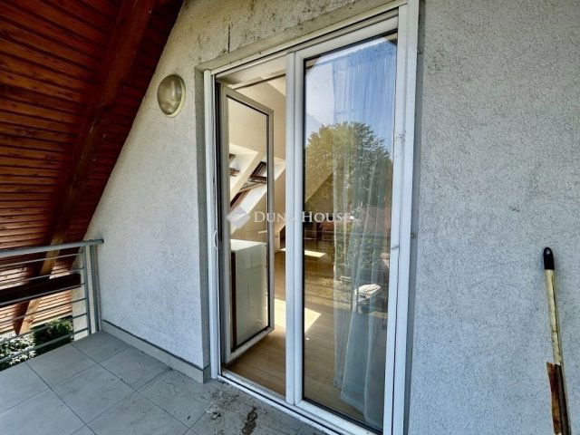 Eladó téglalakás, Budapesten, III. kerületben 69.9 M Ft