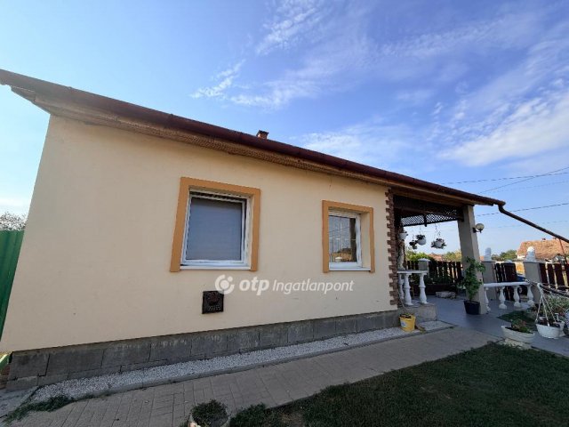 Eladó családi ház, Kabán 35 M Ft, 2+1 szobás