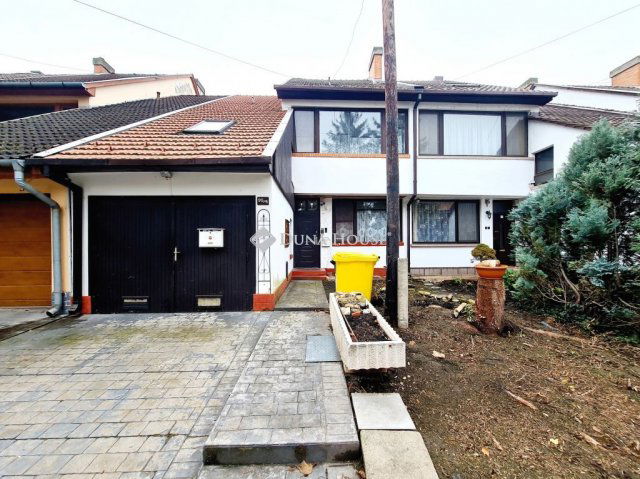 Eladó családi ház, Békéscsabán 55 M Ft, 6 szobás