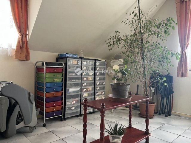 Eladó ikerház, Szentendrén 150 M Ft, 5 szobás