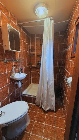 Eladó nyaraló, Balatonalmádiban, Veszprémi úton 48 M Ft