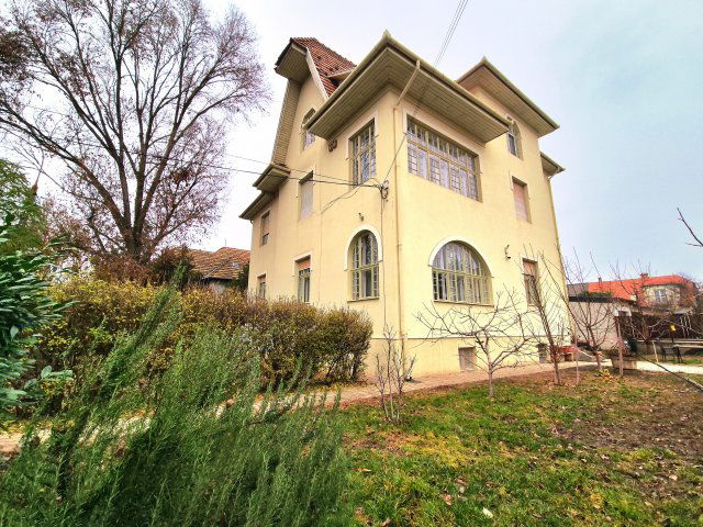 Eladó téglalakás, XVI. kerületben, Baross Gábor utcában