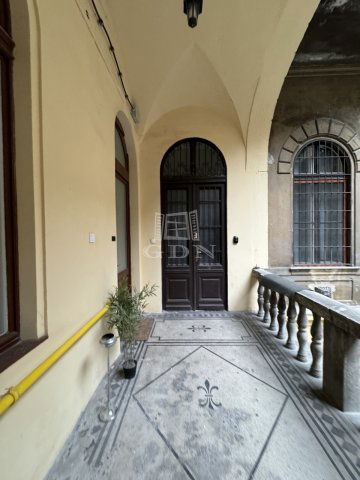 Eladó téglalakás, Budapesten, VI. kerületben 185.9 M Ft