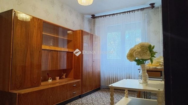 Eladó panellakás, Kecskeméten 43.99 M Ft, 2 szobás