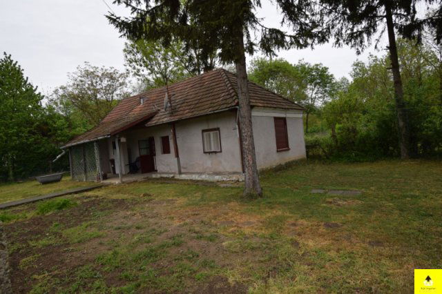 Eladó családi ház, Pósfán 6.9 M Ft, 2 szobás