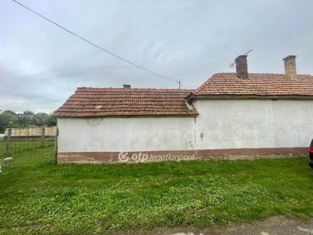 Eladó családi ház, Hajdúböszörményen 27.9 M Ft, 2 szobás