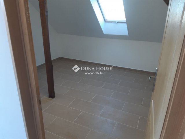 Eladó családi ház, Fóton 220 M Ft, 6 szobás