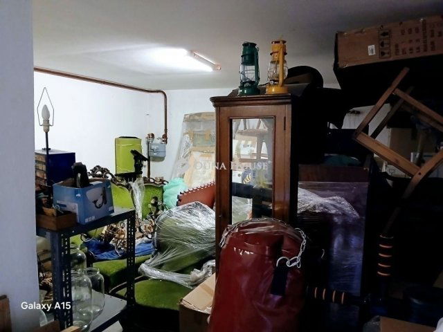 Eladó családi ház, Budapesten, III. kerületben 129.9 M Ft