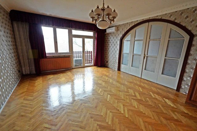 Eladó téglalakás, Szegeden, Zoltán utcában 120 M Ft, 4 szobás