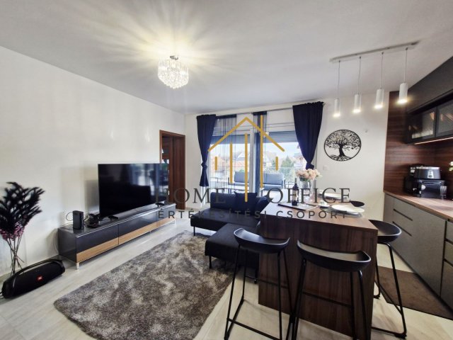 Kiadó téglalakás, albérlet, Debrecenben 570 E Ft / hó, 3 szobás