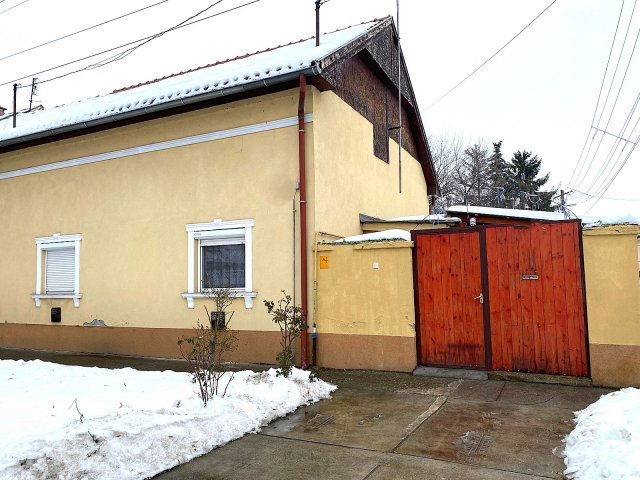 Eladó családi ház, Kiskunhalason 34.99 M Ft, 3 szobás
