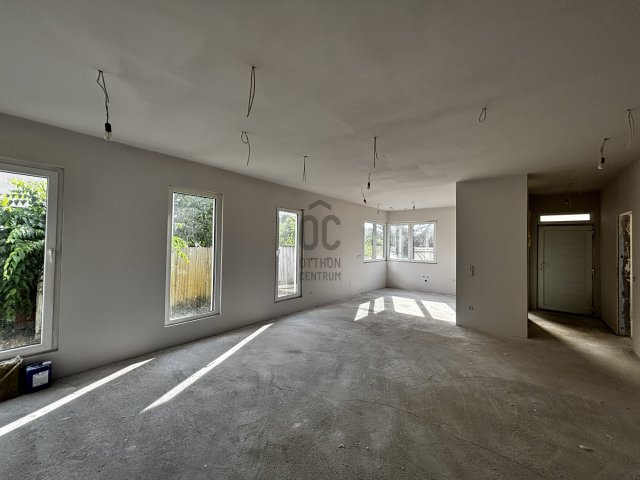 Eladó családi ház, Debrecenben 89.9 M Ft, 4 szobás