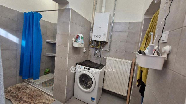 Eladó téglalakás, Nagykőrösön 50 M Ft, 3 szobás