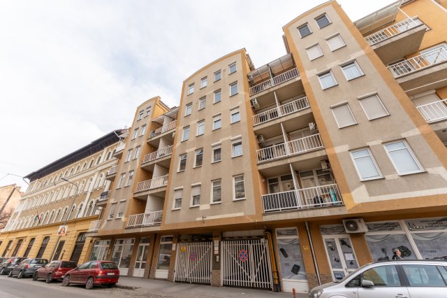 Eladó téglalakás, Budapesten, VIII. kerületben 72 M Ft, 2 szobás