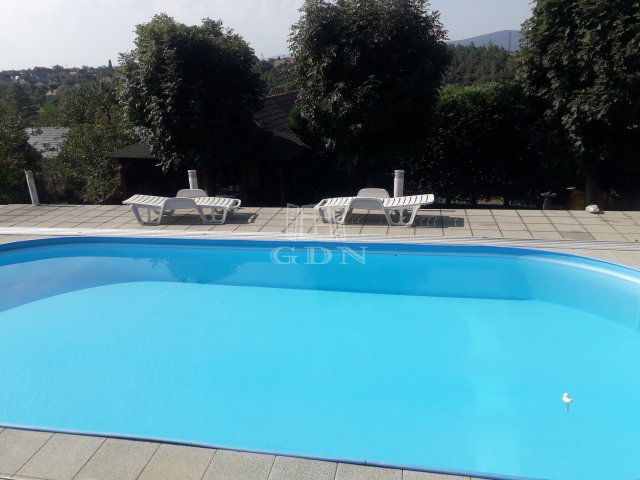 Eladó családi ház, Szentendrén 228 M Ft, 6 szobás
