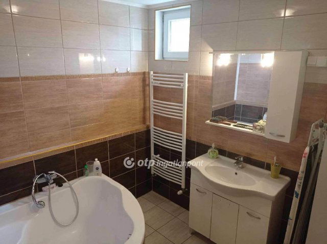 Eladó családi ház, Bagodon 52 M Ft, 2+2 szobás