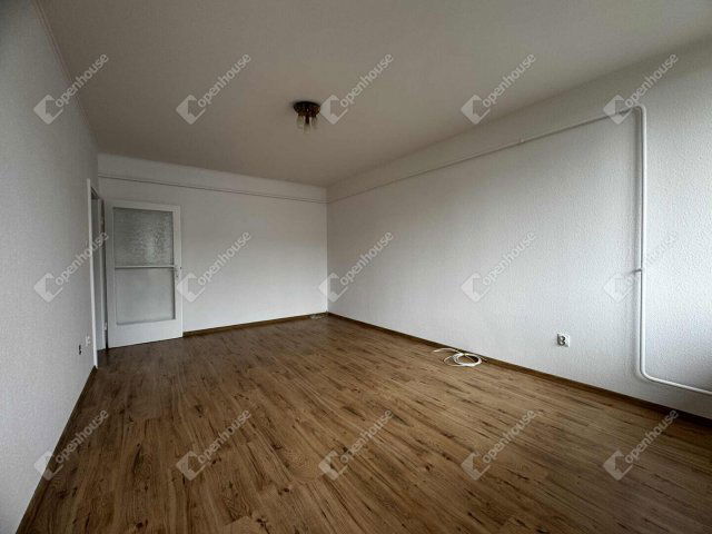 Eladó panellakás, Székesfehérvárott 46.5 M Ft, 2 szobás