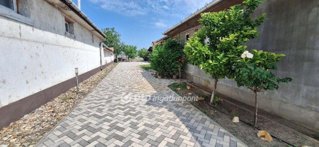 Eladó családi ház, Kiskőrösön 72 M Ft, 5 szobás