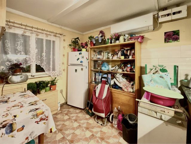 Eladó családi ház, Dunakeszin 5.5 M Ft, 1 szobás