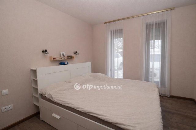 Eladó családi ház, Ráckevén 169.9 M Ft, 6 szobás
