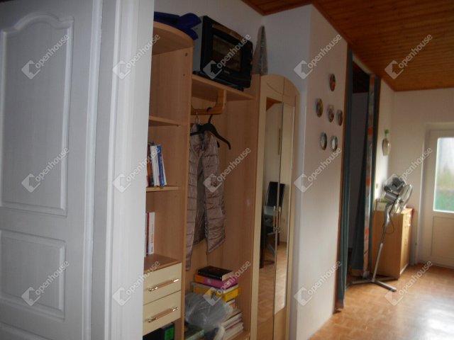 Eladó családi ház, Keszthelyen 79.9 M Ft, 2+3 szobás