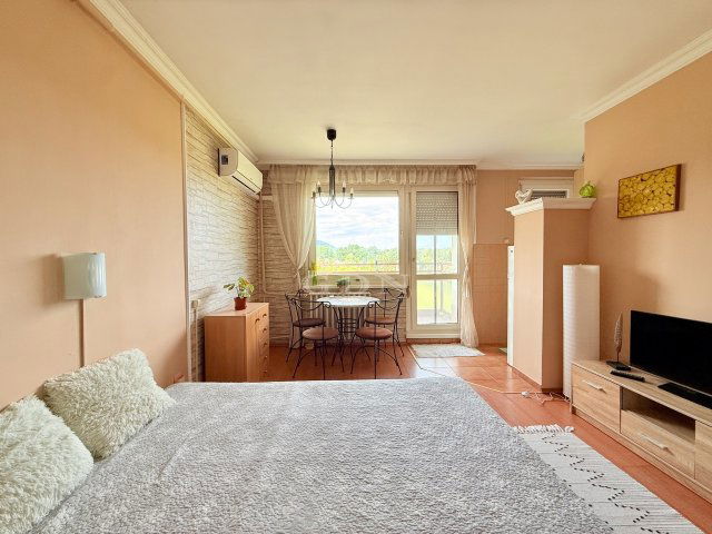 Eladó panellakás, Budapesten, III. kerületben 56.9 M Ft, 1 szobás