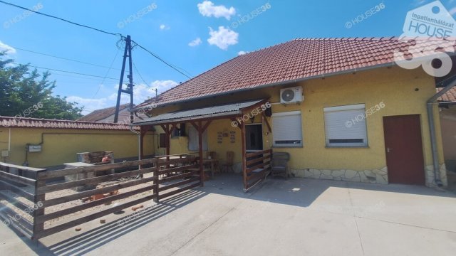 Eladó családi ház, Kiskunfélegyházán 59.9 M Ft, 2 szobás