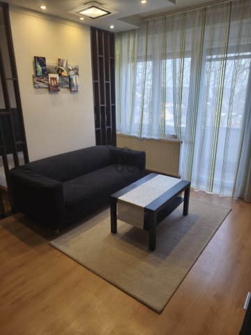 Eladó téglalakás, Pécsett 32.5 M Ft, 1 szobás