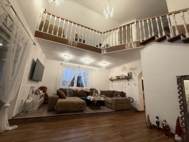 Eladó családi ház, Vecsésen 129.9 M Ft, 4 szobás