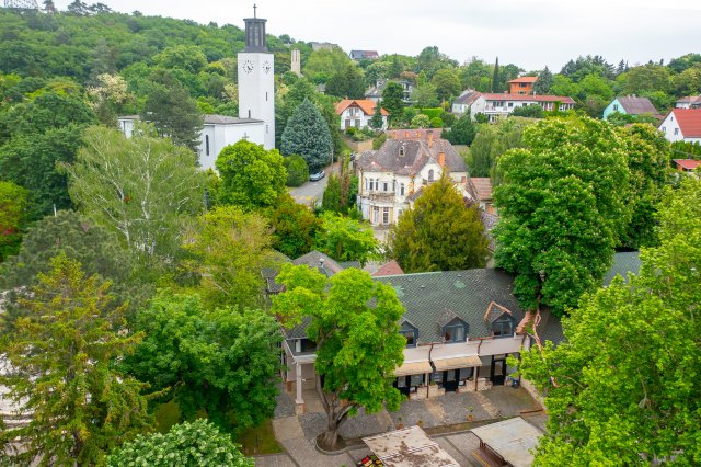 Eladó családi ház, Balatonbogláron 668 M Ft, 5 szobás