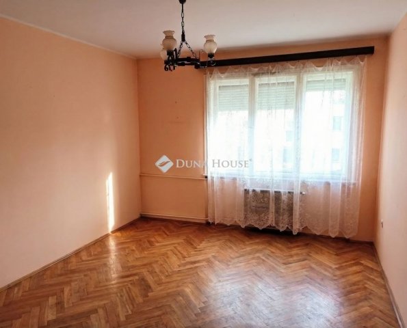 Eladó téglalakás, Zalaegerszegen 33.5 M Ft, 2 szobás