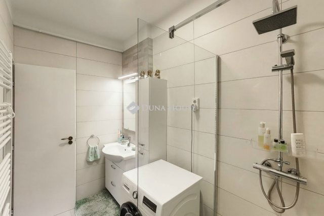 Eladó családi ház, Kecskeméten 93.9 M Ft, 5 szobás