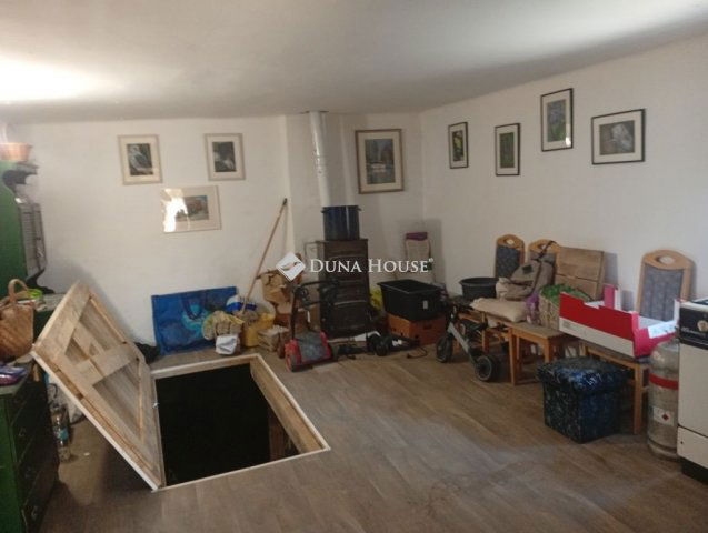 Eladó családi ház, Sárkeresztesen 11 M Ft, 3 szobás