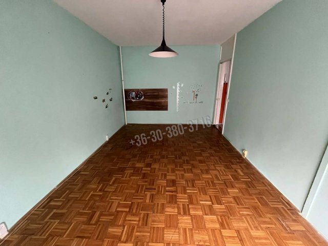 Eladó panellakás, Dunaújvárosban 25.9 M Ft, 1 szobás