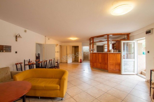 Kiadó hotel, Vecsésen 2900 E Ft / hó, 10 szobás