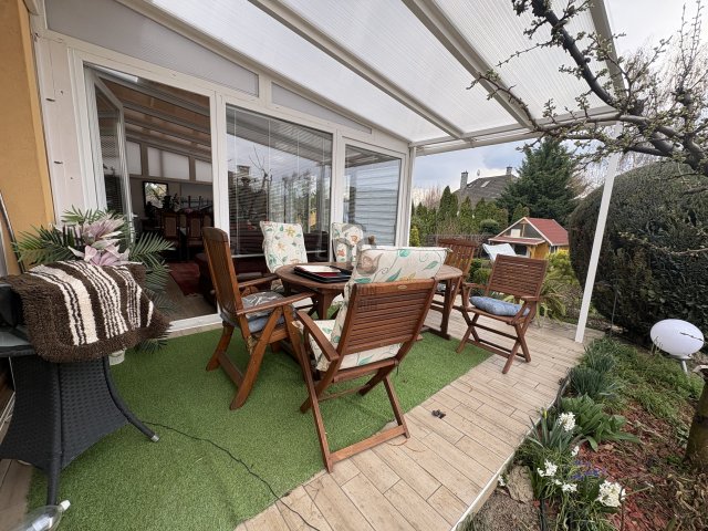 Eladó ikerház, Ürömön 269 M Ft, 4 szobás